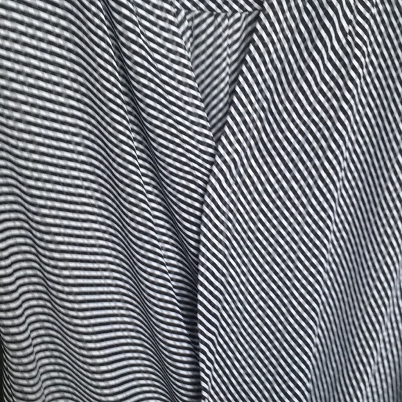 Work Blouse! - Picture 4 of 5